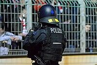 Gewalt gegen Polizeikräfte in Fußballstadien
